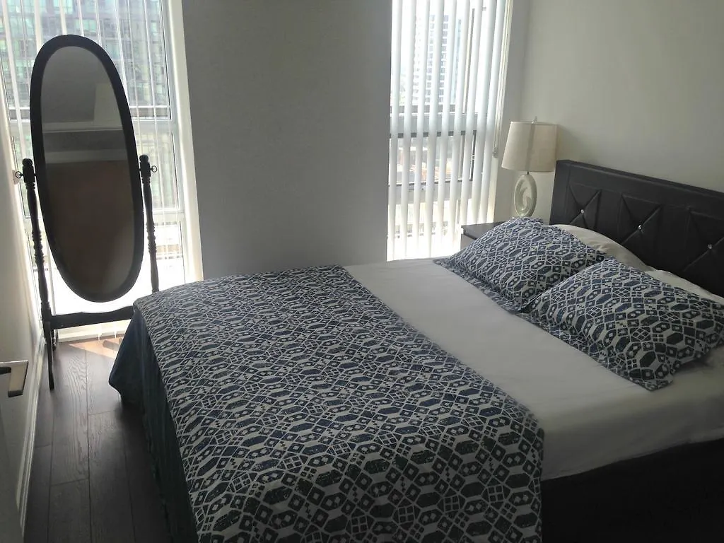 Apartment Pelican At Liberty Village Toronto